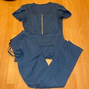 JAANUU SCRUB SET IN CARIBBEAN BLUE